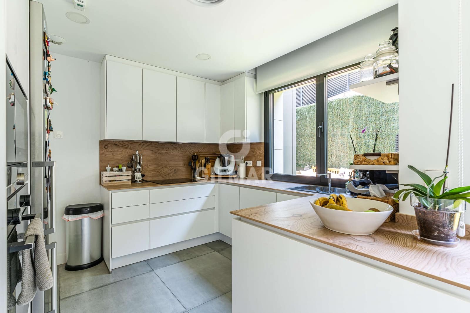 5 soverom Kjedet enebolig til salgs i Madrid by med svømmebasseng garasje - € 1 700 000 (Ref: 9953096)
