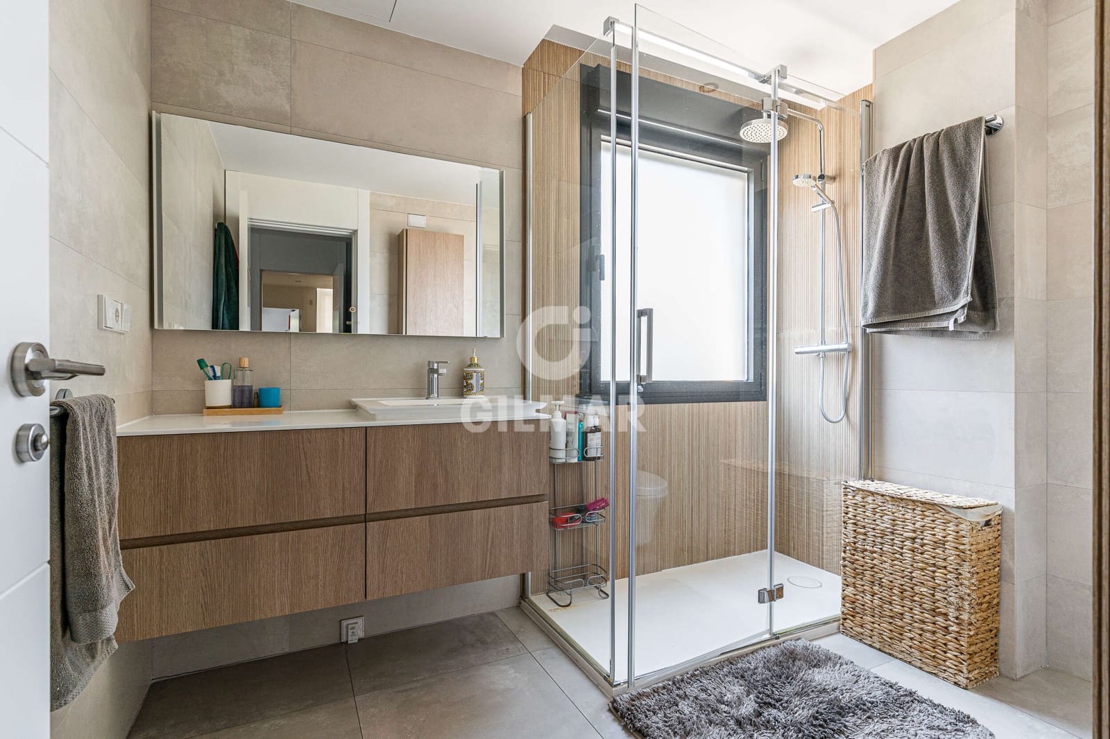 5 soverom Kjedet enebolig til salgs i Madrid by med svømmebasseng garasje - € 1 700 000 (Ref: 9953096)