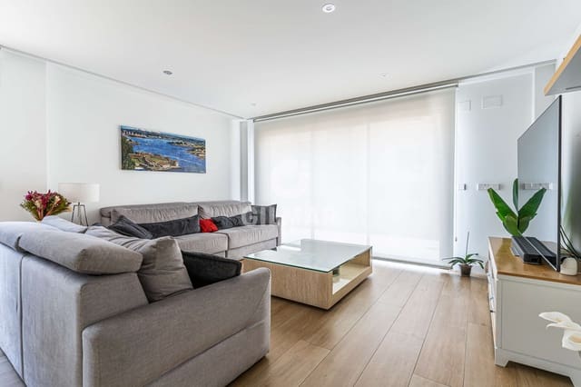 5 soverom Kjedet enebolig til salgs i Peñagrande, Madrid by med svømmebasseng garasje - € 1 700 000 (Ref: 9953096)