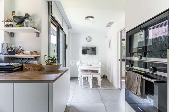 5 soverom Kjedet enebolig til salgs i Peñagrande, Madrid by med svømmebasseng garasje - € 1 700 000 (Ref: 9953096)
