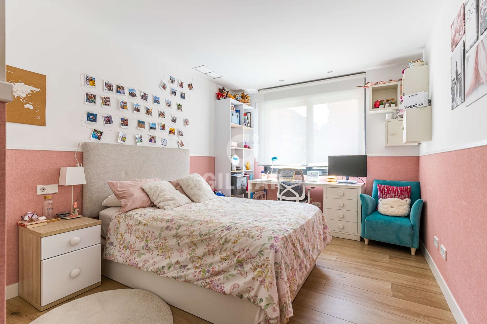 5 soverom Kjedet enebolig til salgs i Madrid by med svømmebasseng garasje - € 1 700 000 (Ref: 9953096)