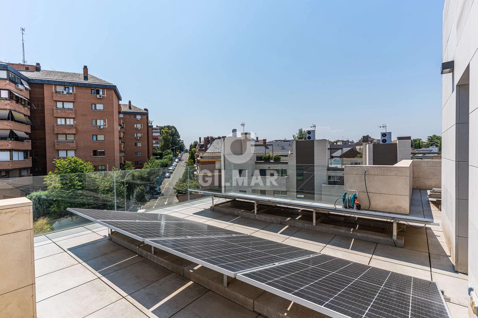 5 soverom Kjedet enebolig til salgs i Madrid by med svømmebasseng garasje - € 1 700 000 (Ref: 9953096)
