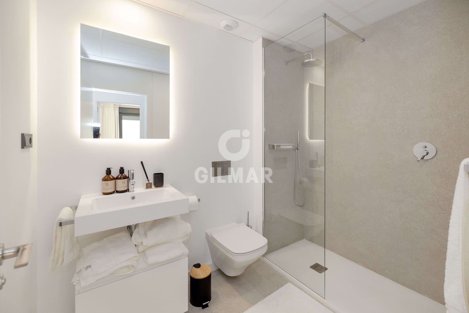 3 Zimmer Wohnung zu verkaufen in Marbella mit Pool Garage - 850.000 € (Ref: 9953261)