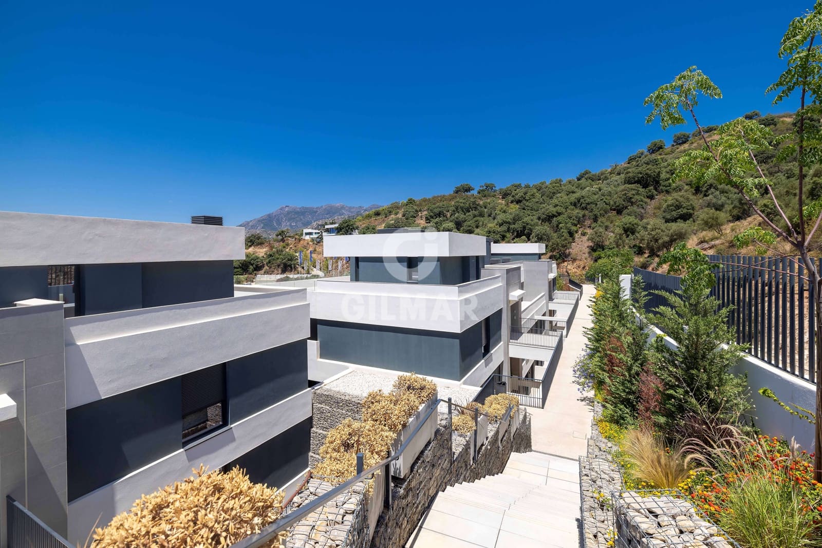 3 Zimmer Wohnung zu verkaufen in Marbella mit Pool Garage - 850.000 € (Ref: 9953261)