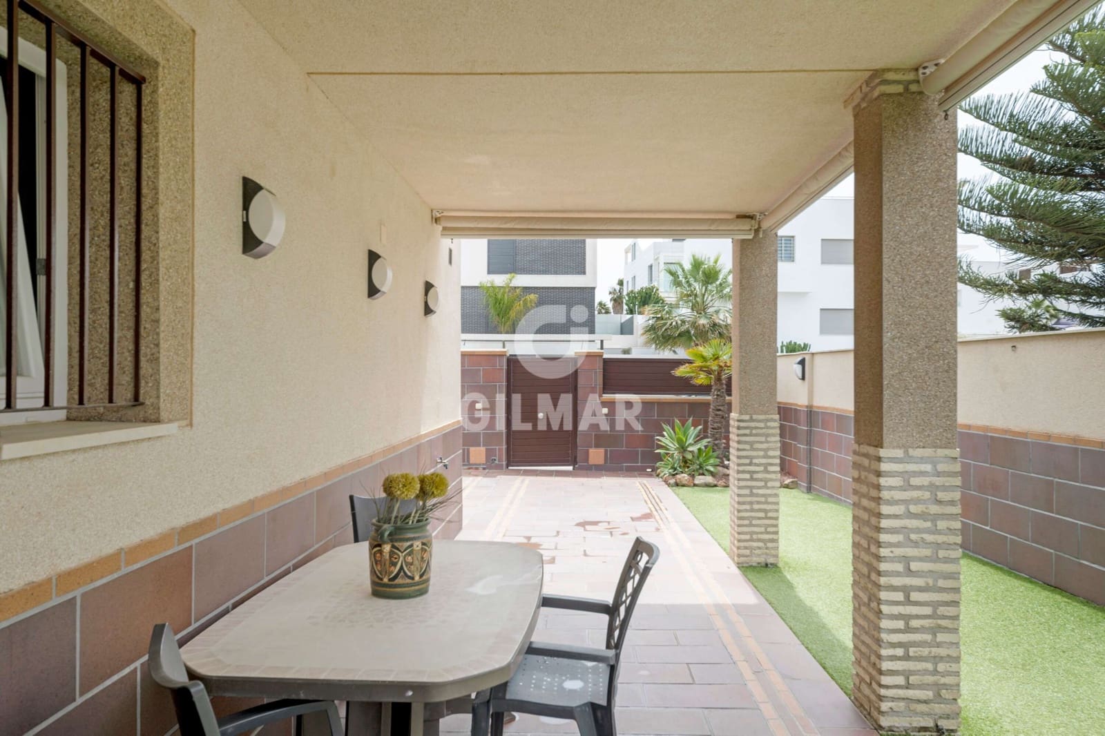 4 sypialnia Dom blizniak na sprzedaż w Tarifa z basenem garażem - 900 000 € (Ref: 9956638)