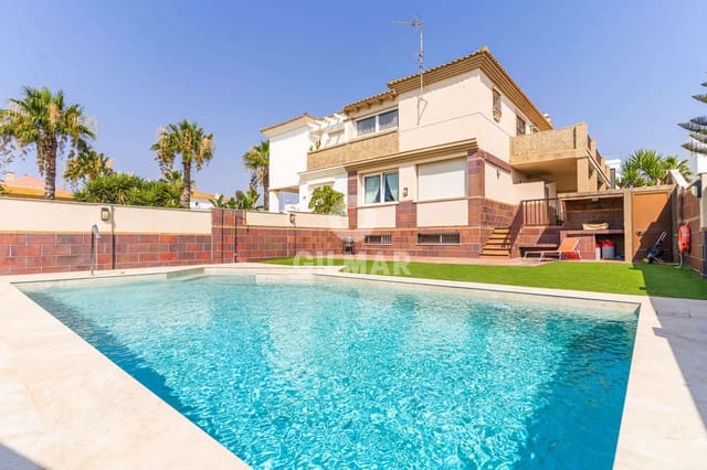 4 soveværelse Semi-Rækkehus til salg i Tarifa med swimmingpool garage - € 900.000 (Ref: 9956638)