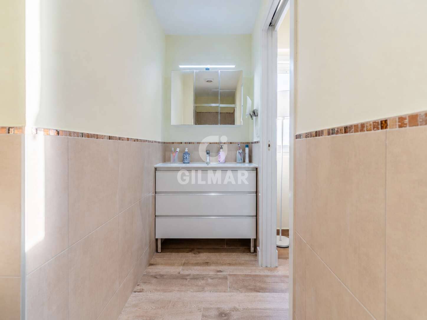 Piso de 5 habitaciones en Cádiz ciudad en venta con garaje - 990.000 € (Ref: 9956785)