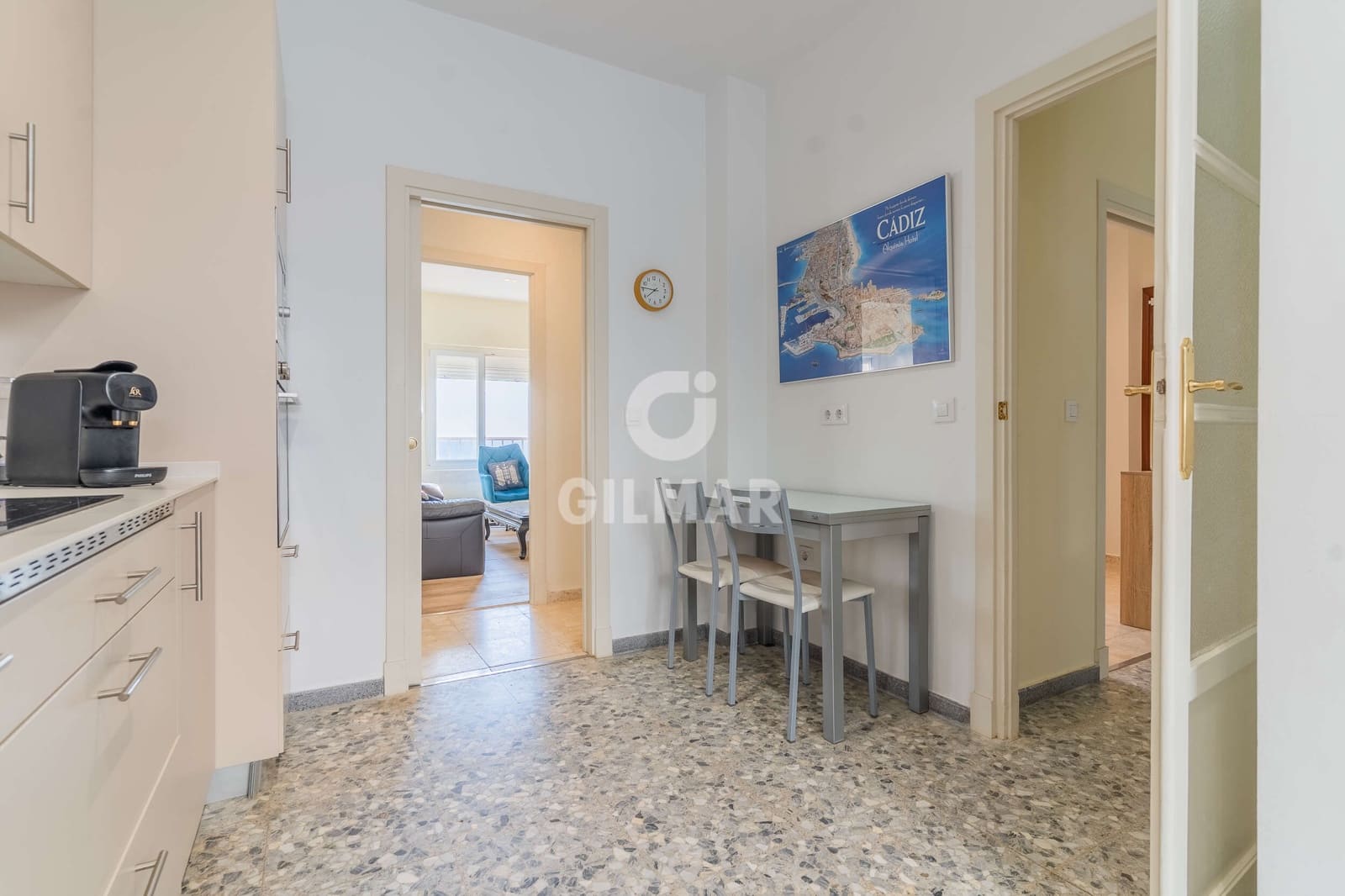 Piso de 5 habitaciones en Cádiz ciudad en venta con garaje - 990.000 € (Ref: 9956785)