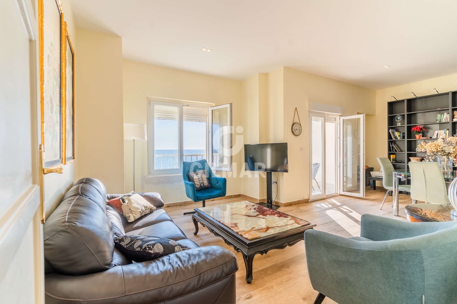 Piso de 5 habitaciones en Cádiz ciudad en venta con garaje - 990.000 € (Ref: 9956785)