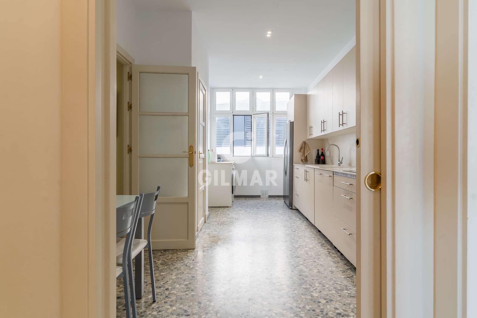 Piso de 5 habitaciones en Cádiz ciudad en venta con garaje - 990.000 € (Ref: 9956785)