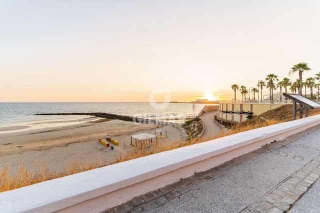 5 soveværelse Lejlighed til salg i Cádiz by med garage - € 1.090.000 (Ref: 9956785)