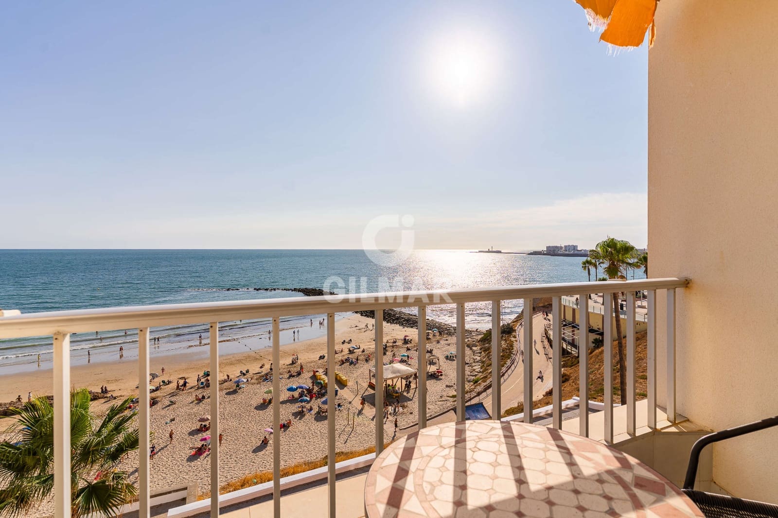 Piso de 5 habitaciones en Cádiz ciudad en venta con garaje - 990.000 € (Ref: 9956785)