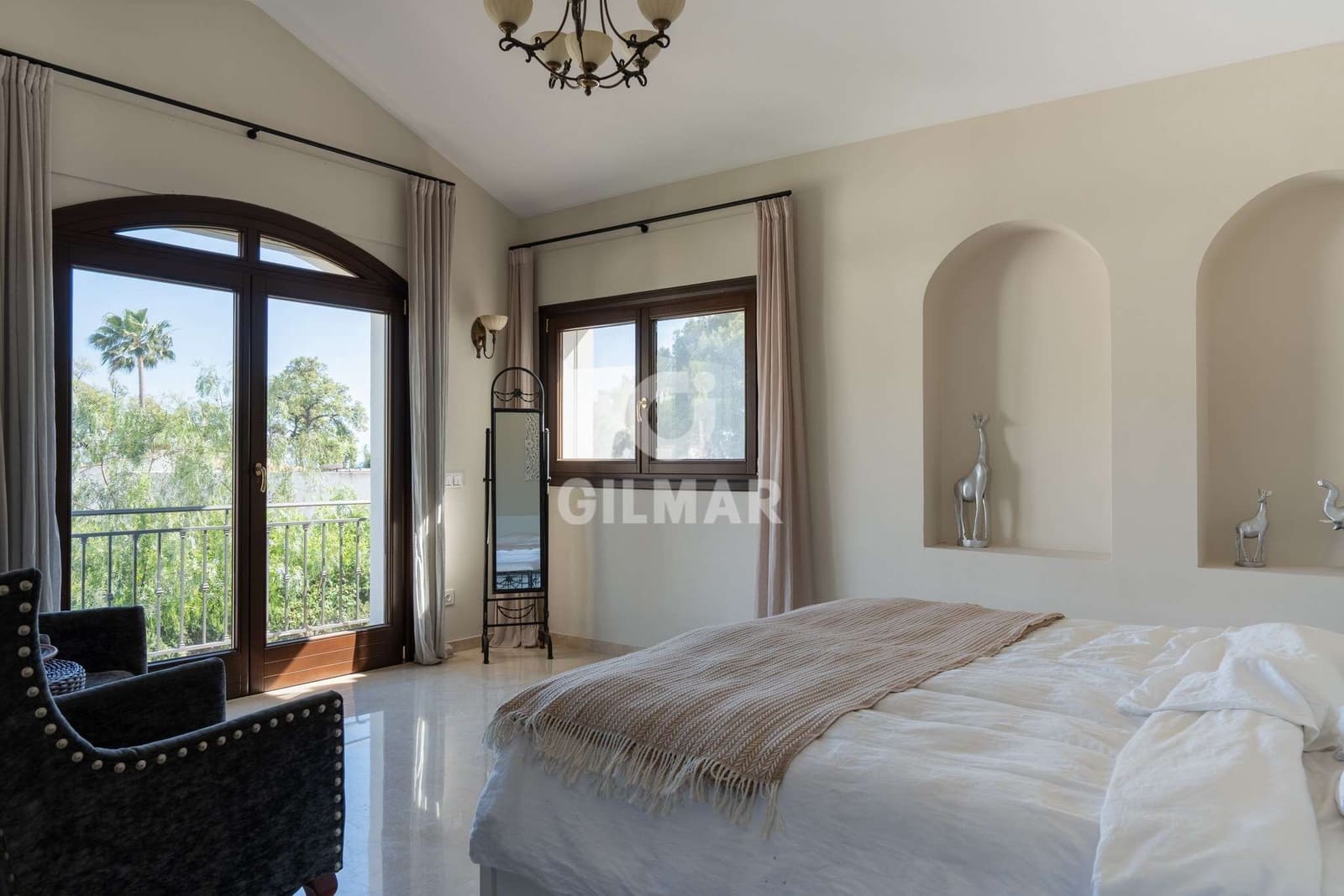 4 sovrum Villa till salu i El Rosario med pool garage - 2 250 000 € (Ref: 9958565)