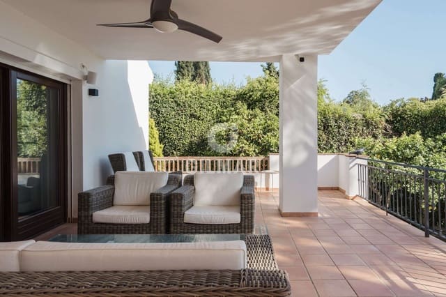 4 sovrum Villa till salu i El Rosario, Marbella med pool garage - 2 250 000 € (Ref: 9958565)