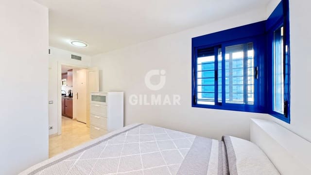 1 chambre Appartement à vendre à Benalmadena Costa, Benalmádena avec piscine garage - 229 000 € (Ref: 9961641)
