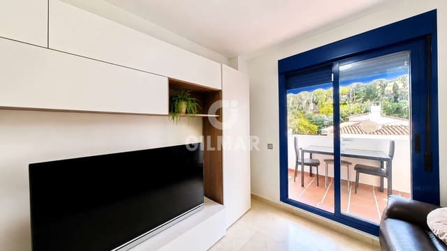 1 chambre Appartement à vendre à Benalmadena Costa, Benalmádena avec piscine garage - 229 000 € (Ref: 9961641)