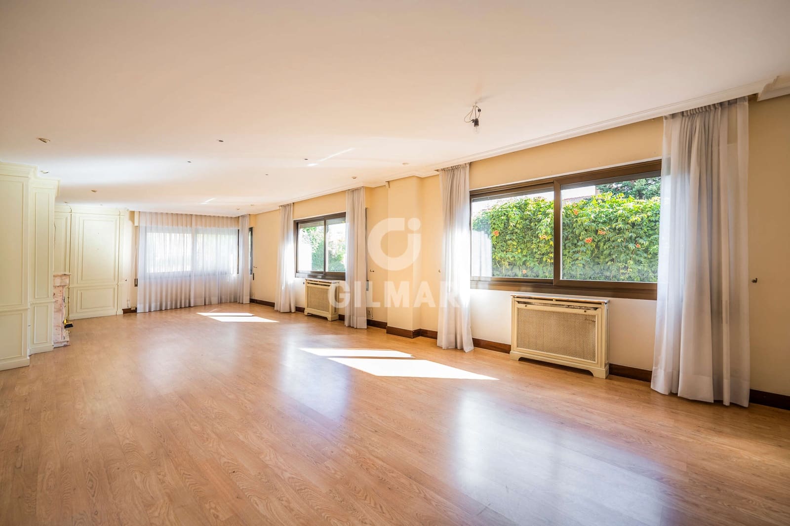 4 chambre Villa/Maison Semi-Mitoyenne à vendre à Madrid ville avec piscine garage - 1 450 000 € (Ref: 9968863)