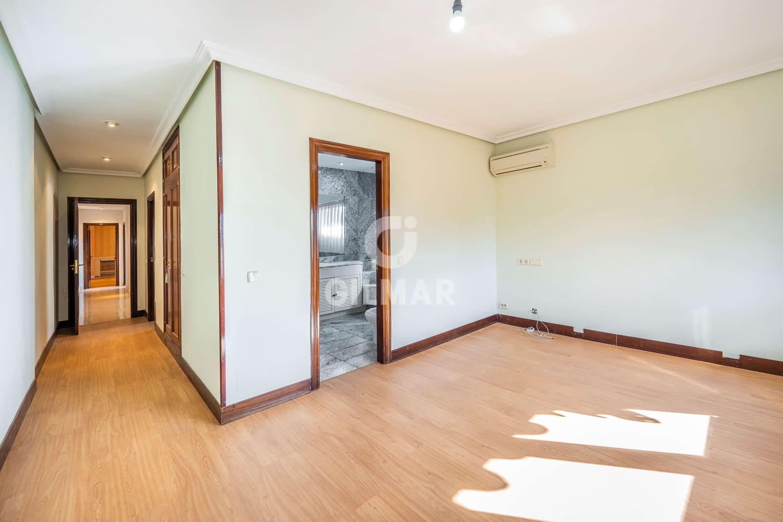 4 chambre Villa/Maison Semi-Mitoyenne à vendre à Madrid ville avec piscine garage - 1 450 000 € (Ref: 9968863)