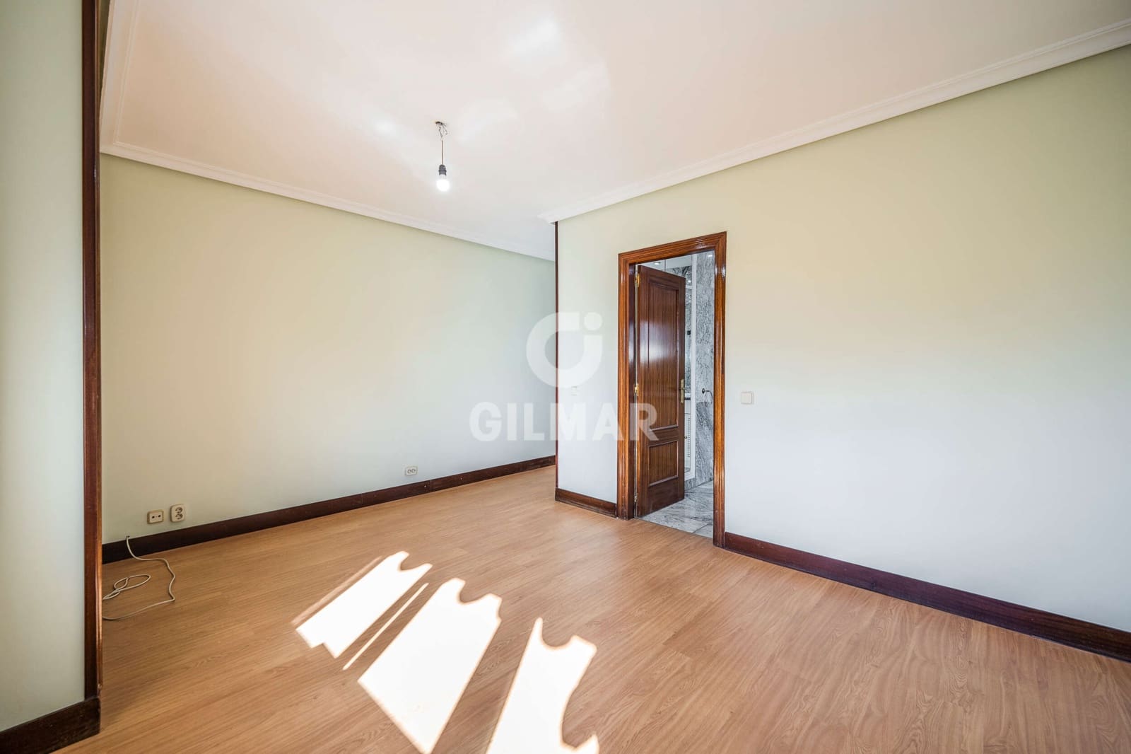 4 chambre Villa/Maison Semi-Mitoyenne à vendre à Madrid ville avec piscine garage - 1 450 000 € (Ref: 9968863)