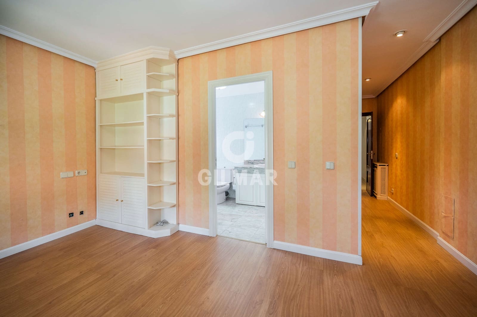 4 chambre Villa/Maison Semi-Mitoyenne à vendre à Madrid ville avec piscine garage - 1 450 000 € (Ref: 9968863)