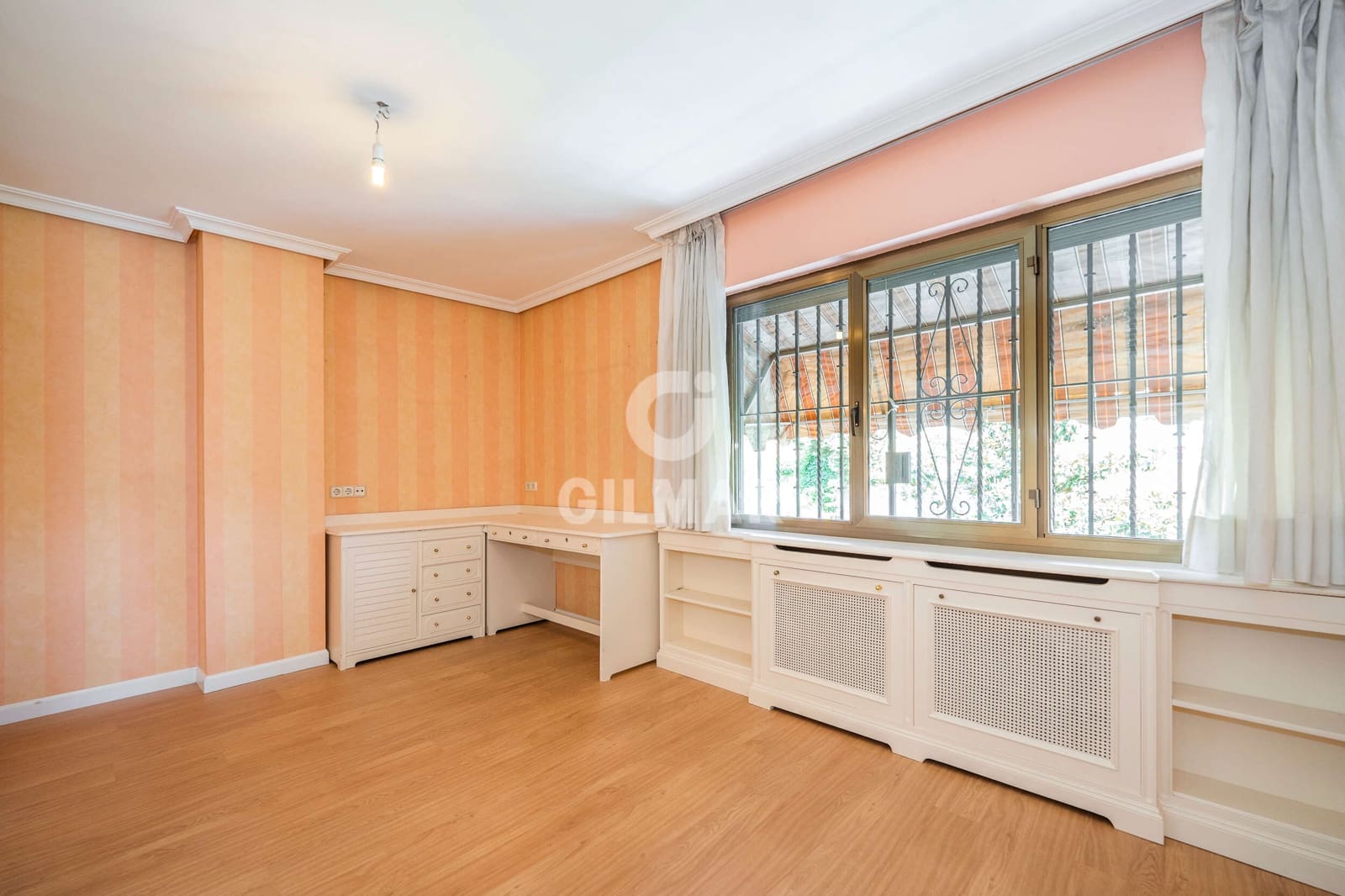 4 chambre Villa/Maison Semi-Mitoyenne à vendre à Madrid ville avec piscine garage - 1 450 000 € (Ref: 9968863)