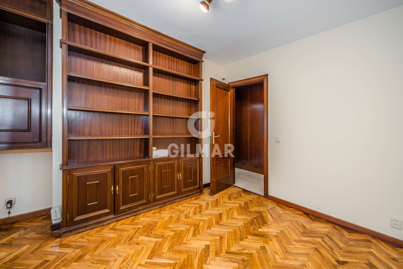 4 chambre Villa/Maison Semi-Mitoyenne à vendre à Madrid ville avec piscine garage - 1 450 000 € (Ref: 9968863)