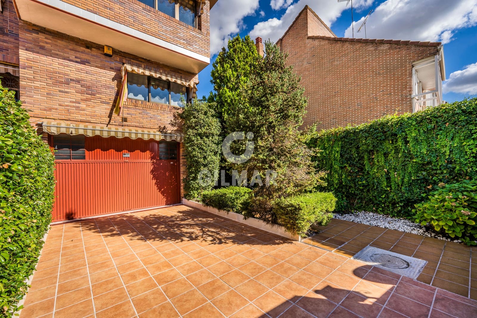 4 chambre Villa/Maison Semi-Mitoyenne à vendre à Madrid ville avec piscine garage - 1 450 000 € (Ref: 9968863)