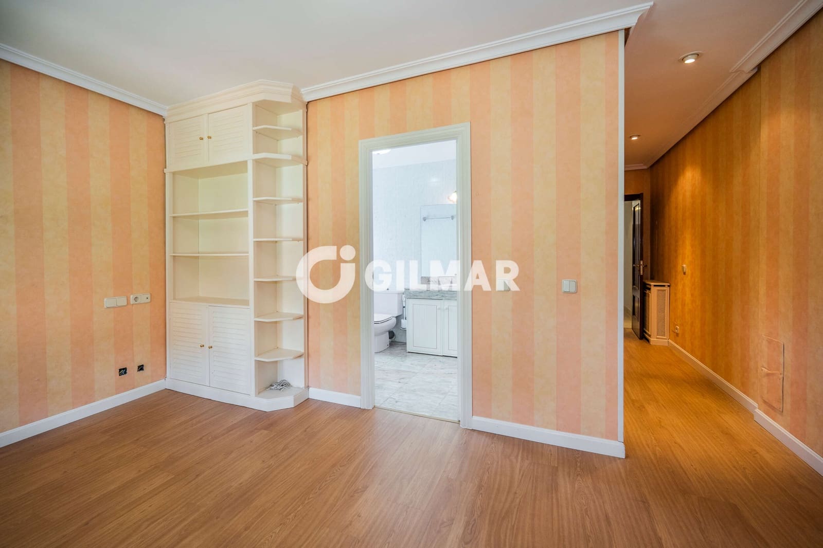 4 chambre Villa/Maison Semi-Mitoyenne à vendre à Madrid ville avec piscine garage - 1 395 000 € (Ref: 9968863)