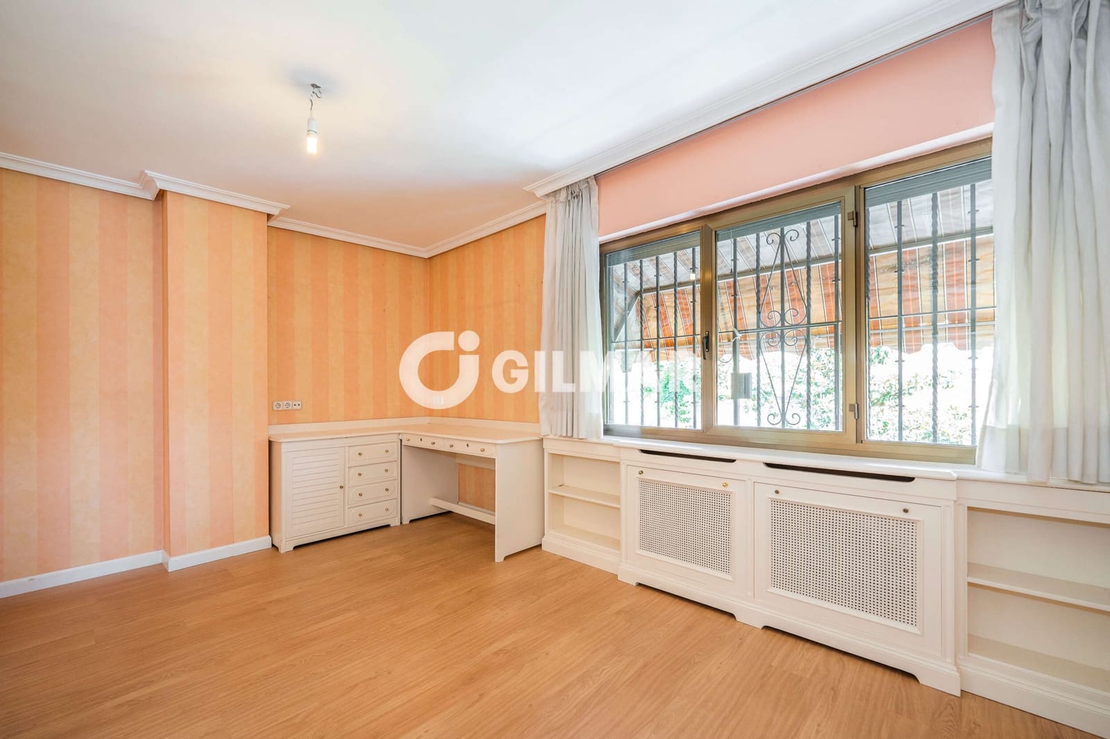 4 chambre Villa/Maison Semi-Mitoyenne à vendre à Madrid ville avec piscine garage - 1 395 000 € (Ref: 9968863)
