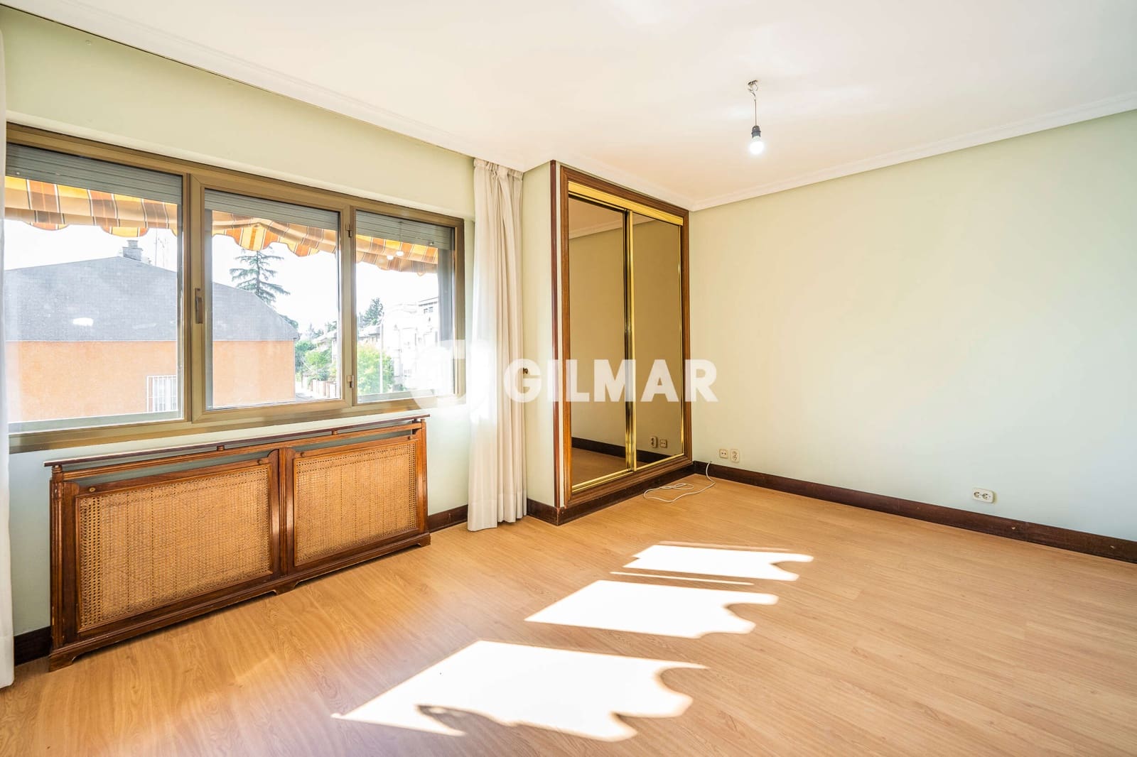 4 chambre Villa/Maison Semi-Mitoyenne à vendre à Madrid ville avec piscine garage - 1 395 000 € (Ref: 9968863)