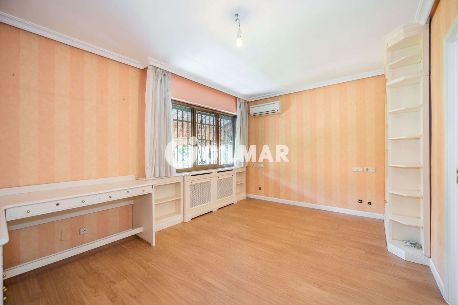 4 chambre Villa/Maison Semi-Mitoyenne à vendre à Madrid ville avec piscine garage - 1 395 000 € (Ref: 9968863)