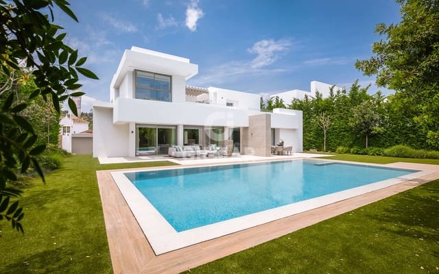 5 soverom Villa til salgs i El Paraiso, Estepona med svømmebasseng garasje - € 2 495 000 (Ref: 9968957)