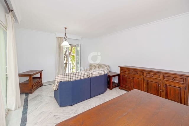 2 sypialnia Mieszkanie na sprzedaż w Marbella Centro, Marbella z basenem garażem - 520 000 € (Ref: 9968958)