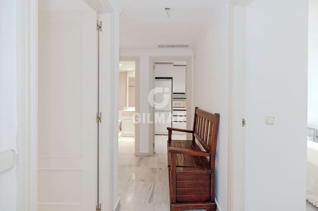 2 sypialnia Mieszkanie na sprzedaż w Marbella Centro, Marbella z basenem garażem - 520 000 € (Ref: 9968958)