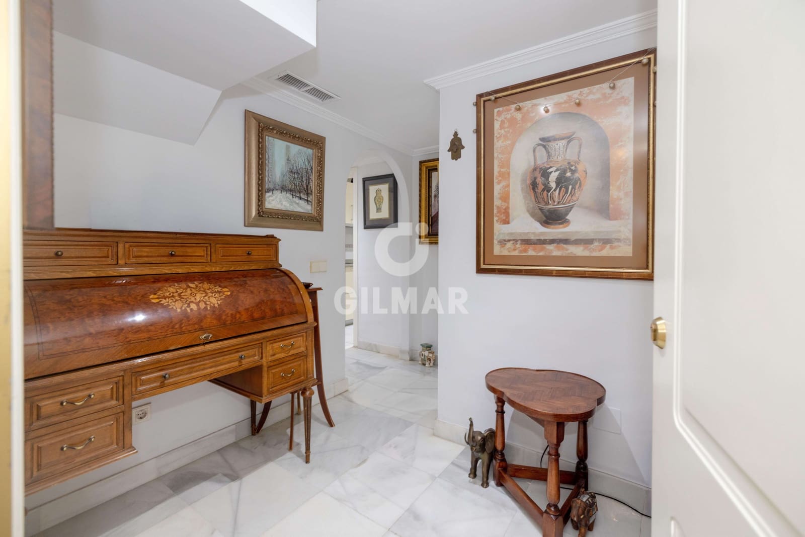 4 quarto Penthouse para venda em Marbella com piscina garagem - 895 000 € (Ref: 9968960)