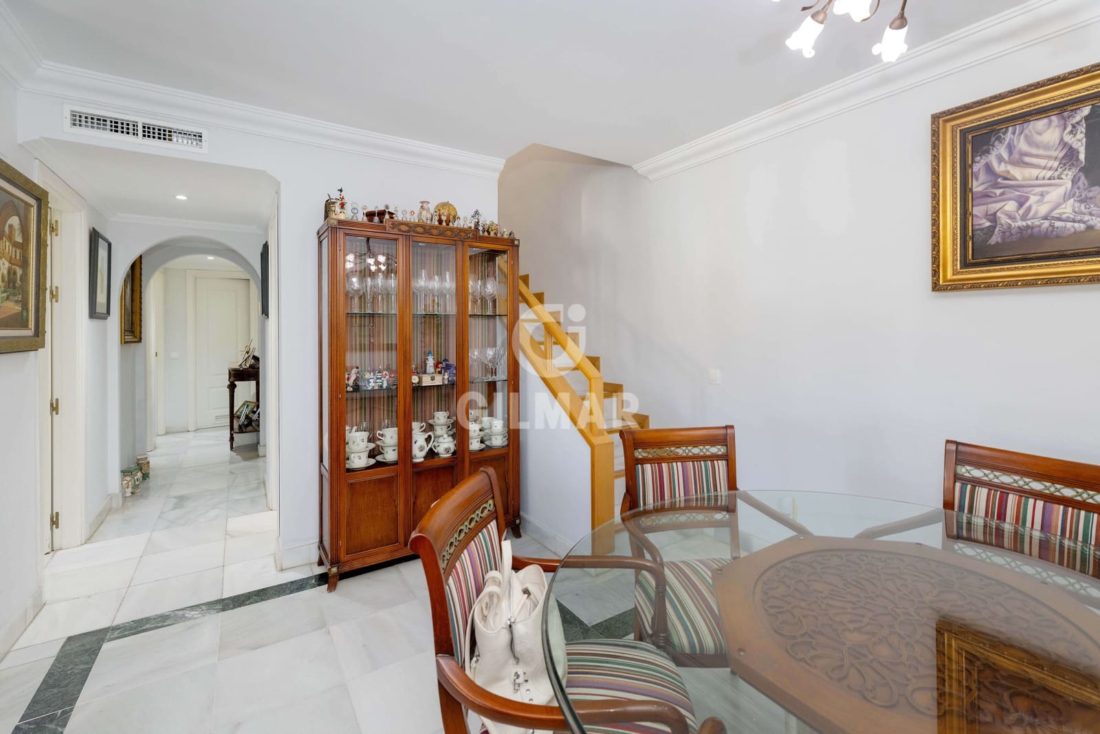 4 quarto Penthouse para venda em Marbella com piscina garagem - 895 000 € (Ref: 9968960)