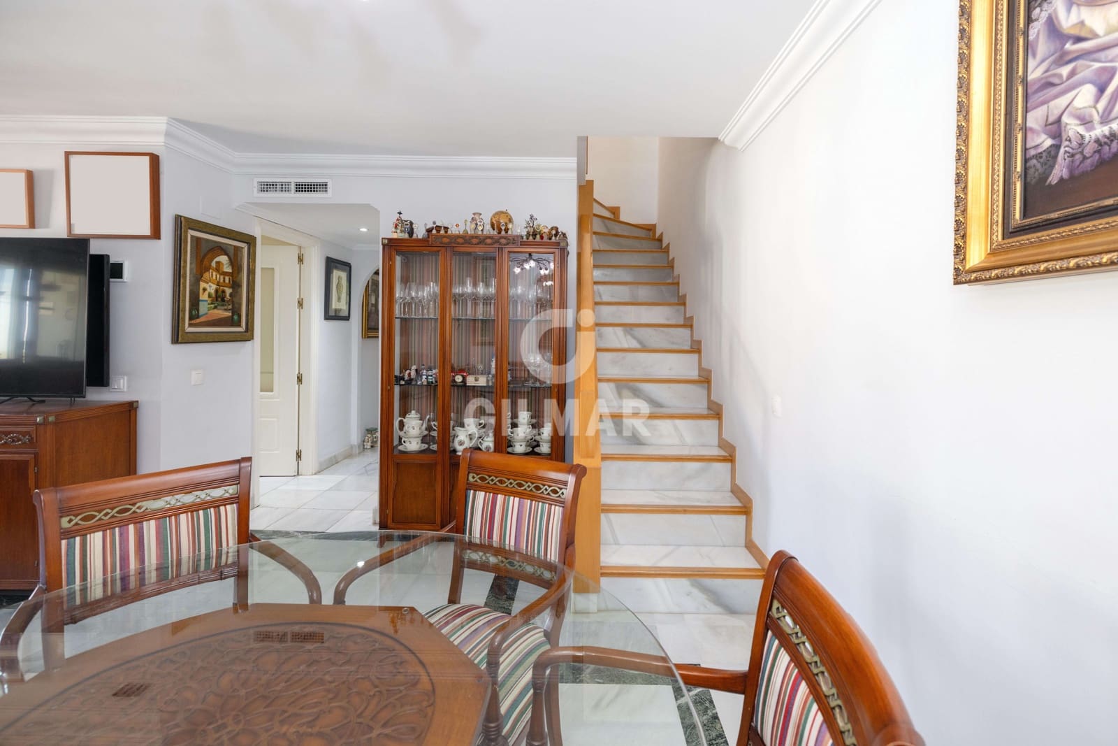 4 quarto Penthouse para venda em Marbella com piscina garagem - 895 000 € (Ref: 9968960)