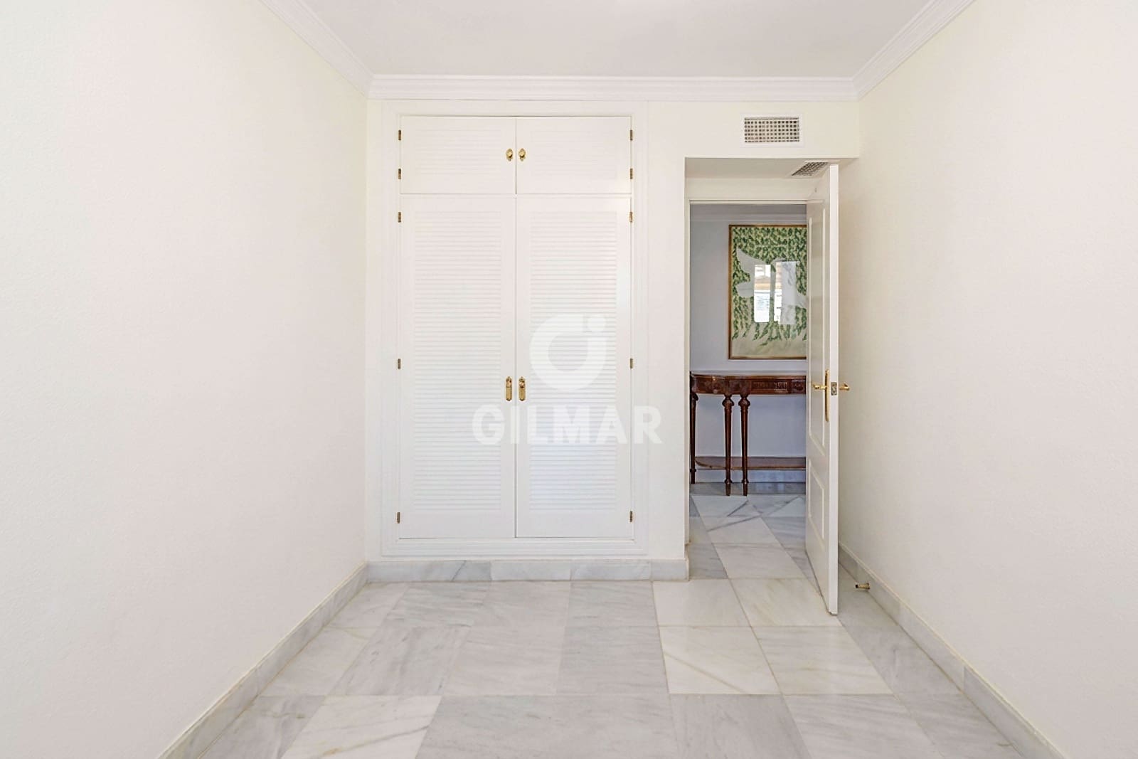 4 quarto Penthouse para venda em Marbella com piscina garagem - 895 000 € (Ref: 9968960)