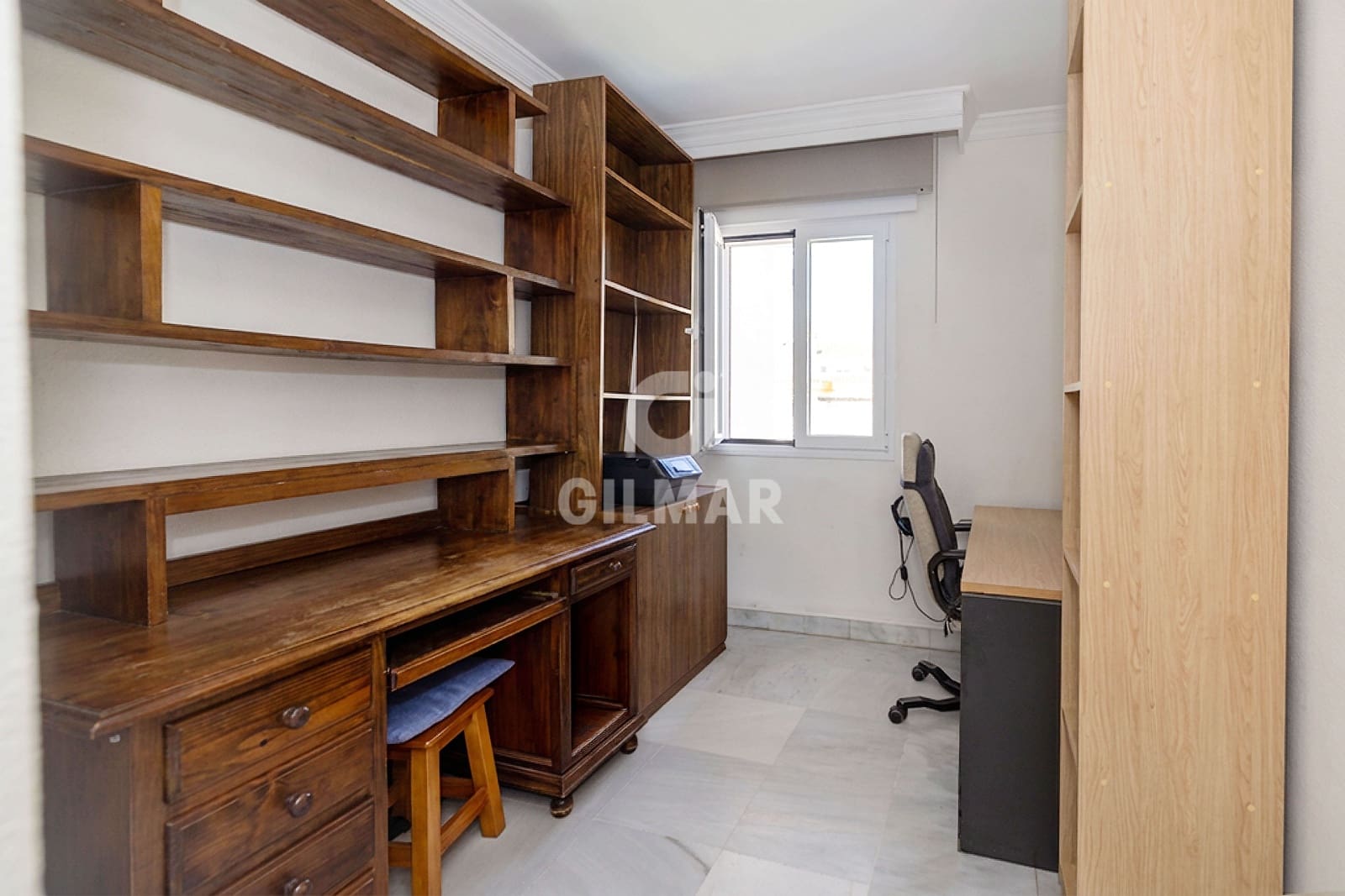 4 quarto Penthouse para venda em Marbella com piscina garagem - 895 000 € (Ref: 9968960)