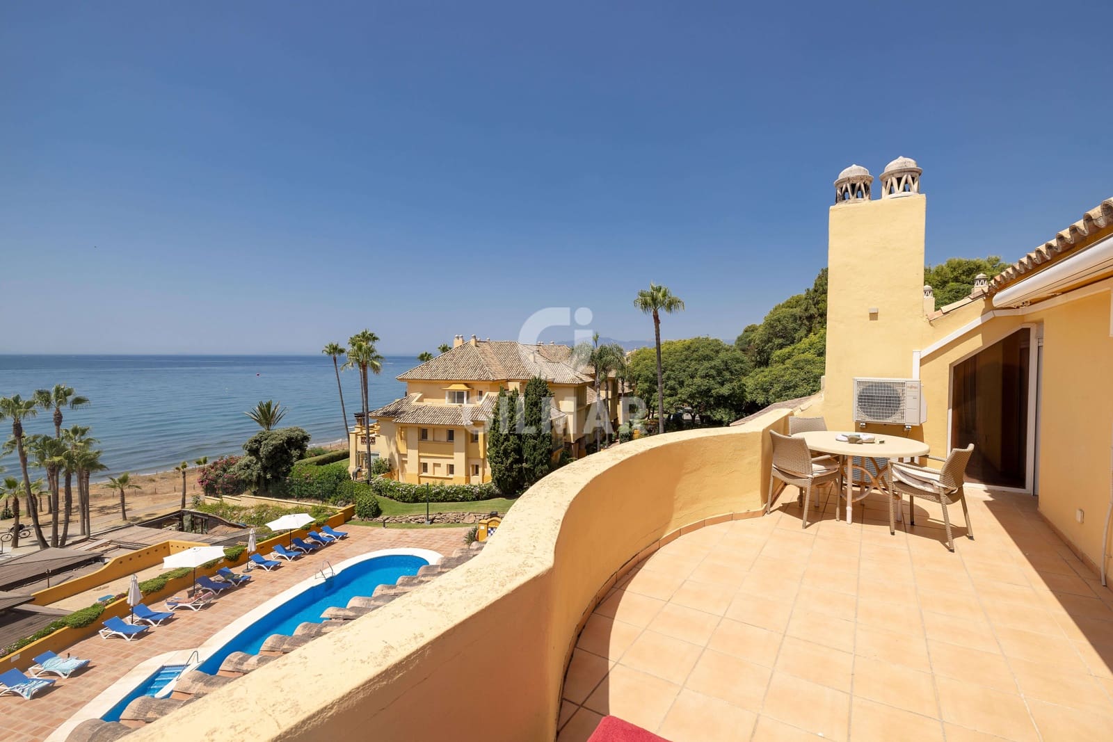 4 soveværelse Penthouse til salg i Rio Real med swimmingpool garage - € 3.850.000 (Ref: 9969111)