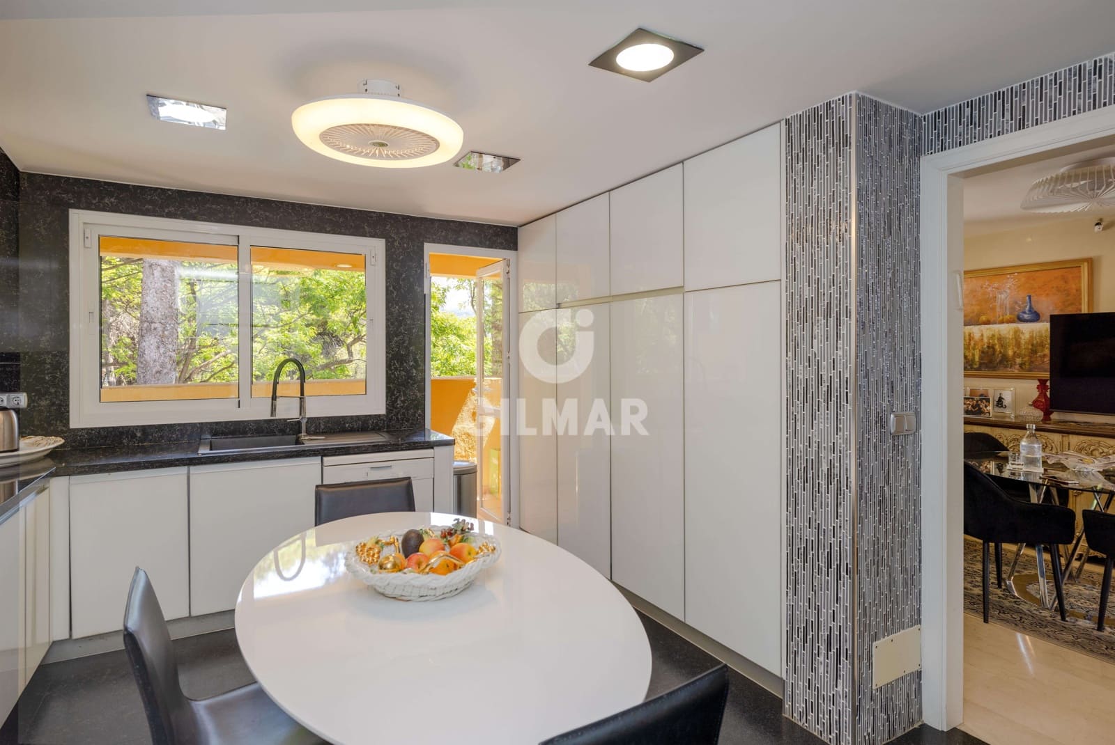 4 soveværelse Penthouse til salg i Rio Real med swimmingpool garage - € 3.850.000 (Ref: 9969111)
