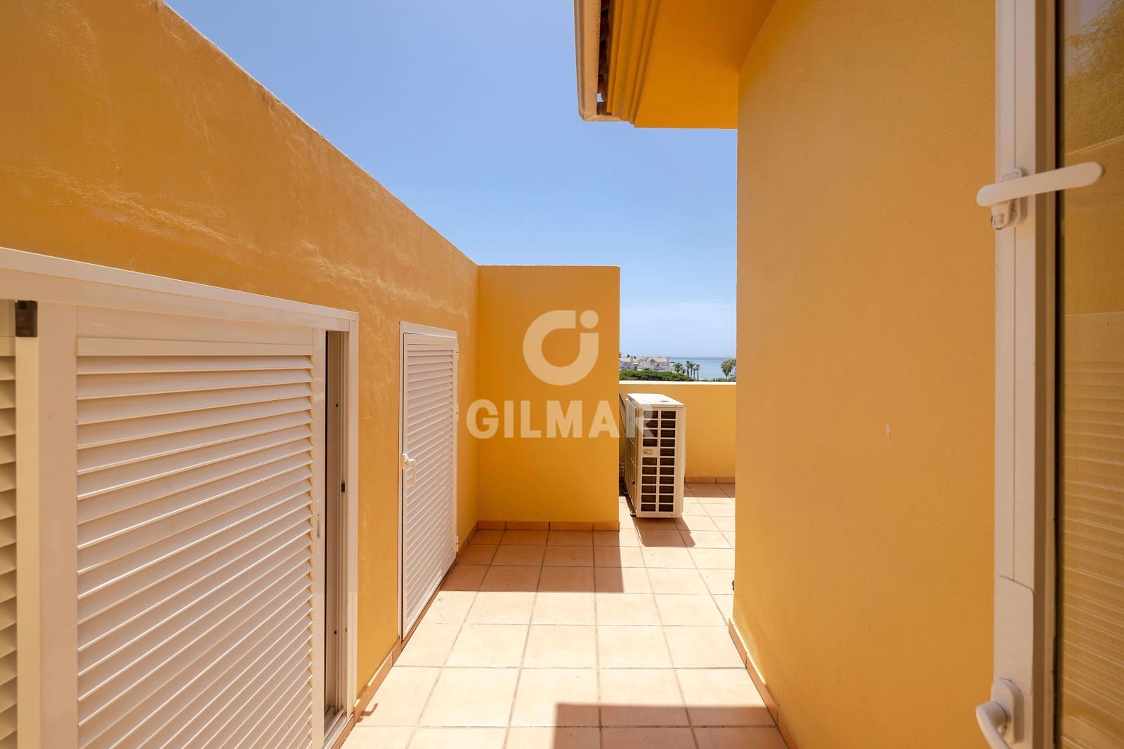 4 soveværelse Penthouse til salg i Rio Real med swimmingpool garage - € 3.850.000 (Ref: 9969111)