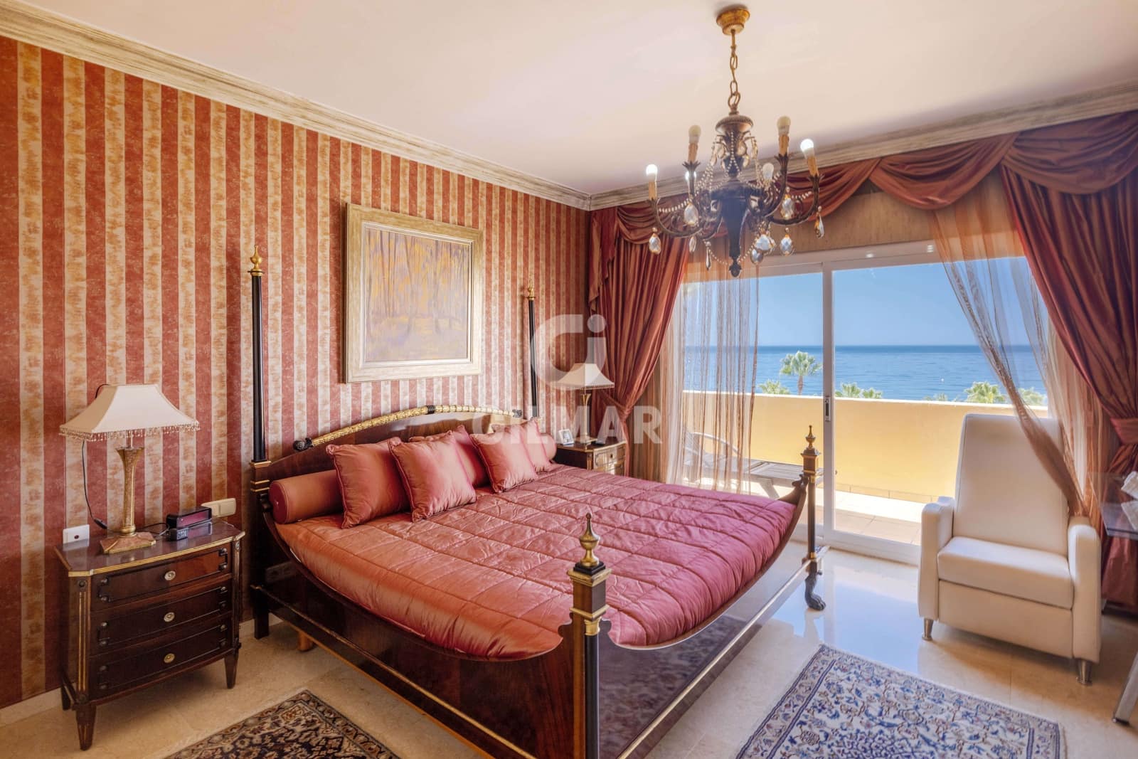 4 soveværelse Penthouse til salg i Rio Real med swimmingpool garage - € 3.850.000 (Ref: 9969111)