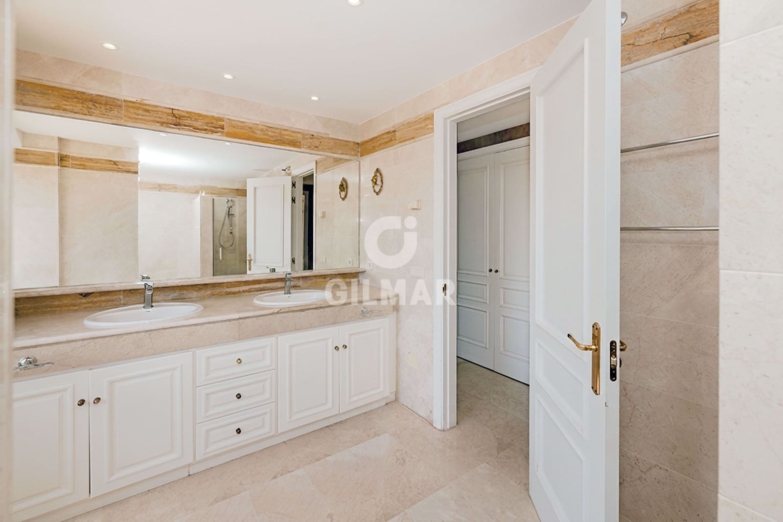 4 soveværelse Penthouse til salg i Rio Real med swimmingpool garage - € 3.850.000 (Ref: 9969111)