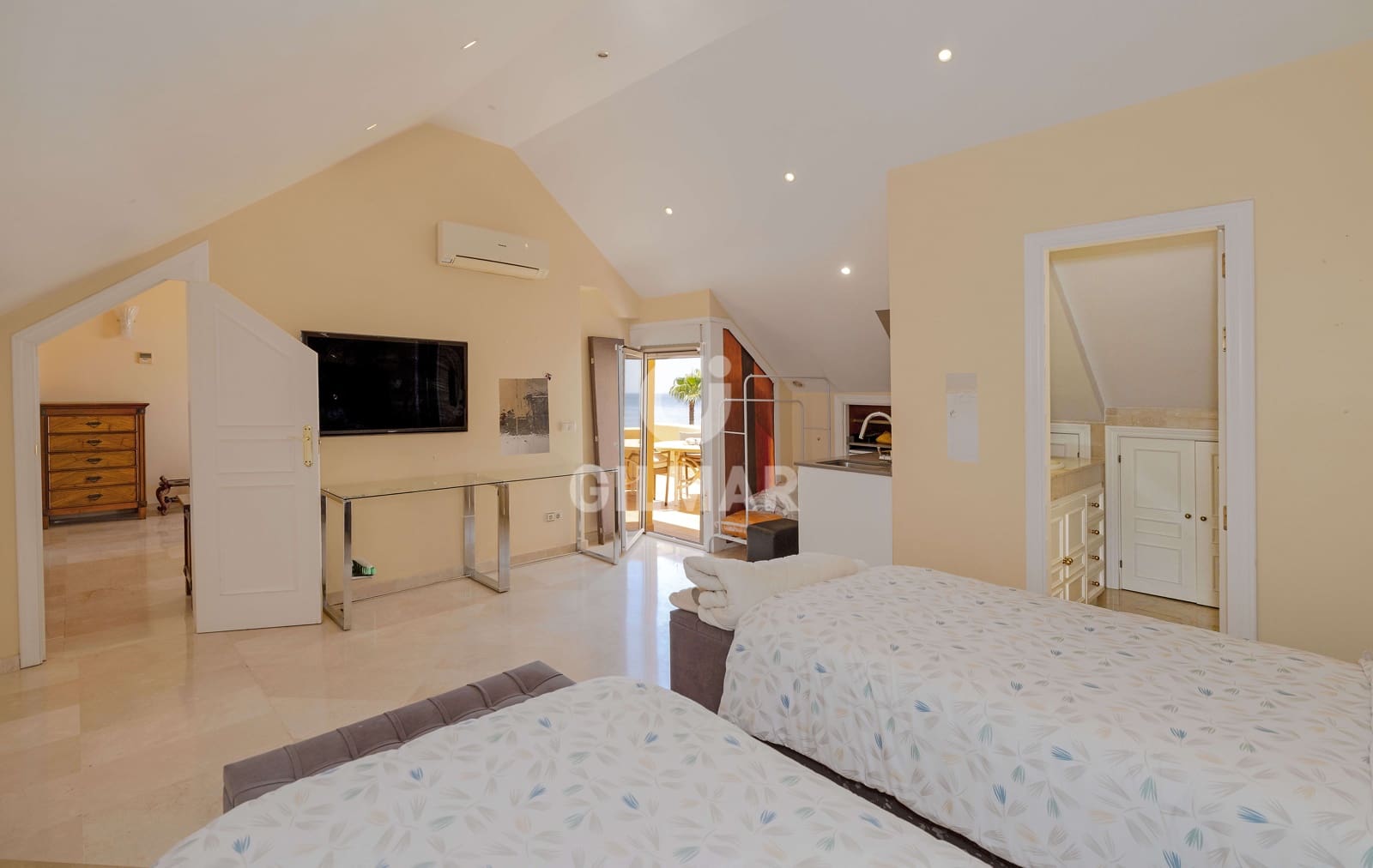 4 soveværelse Penthouse til salg i Rio Real med swimmingpool garage - € 3.850.000 (Ref: 9969111)