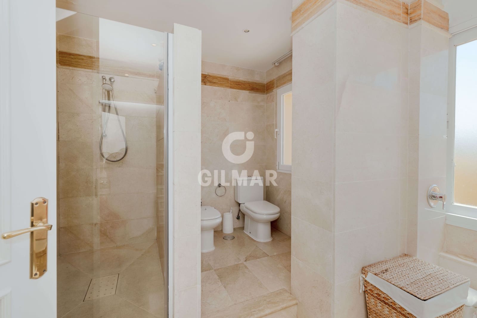 4 soveværelse Penthouse til salg i Rio Real med swimmingpool garage - € 3.850.000 (Ref: 9969111)