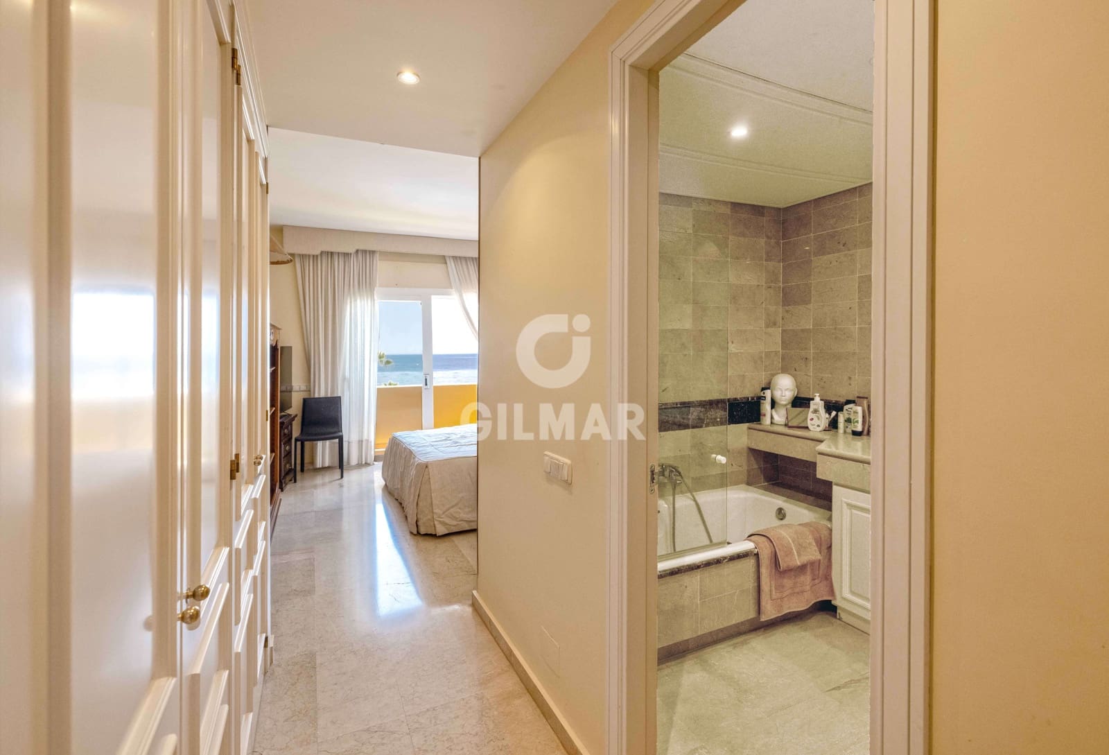 4 soveværelse Penthouse til salg i Rio Real med swimmingpool garage - € 3.850.000 (Ref: 9969111)