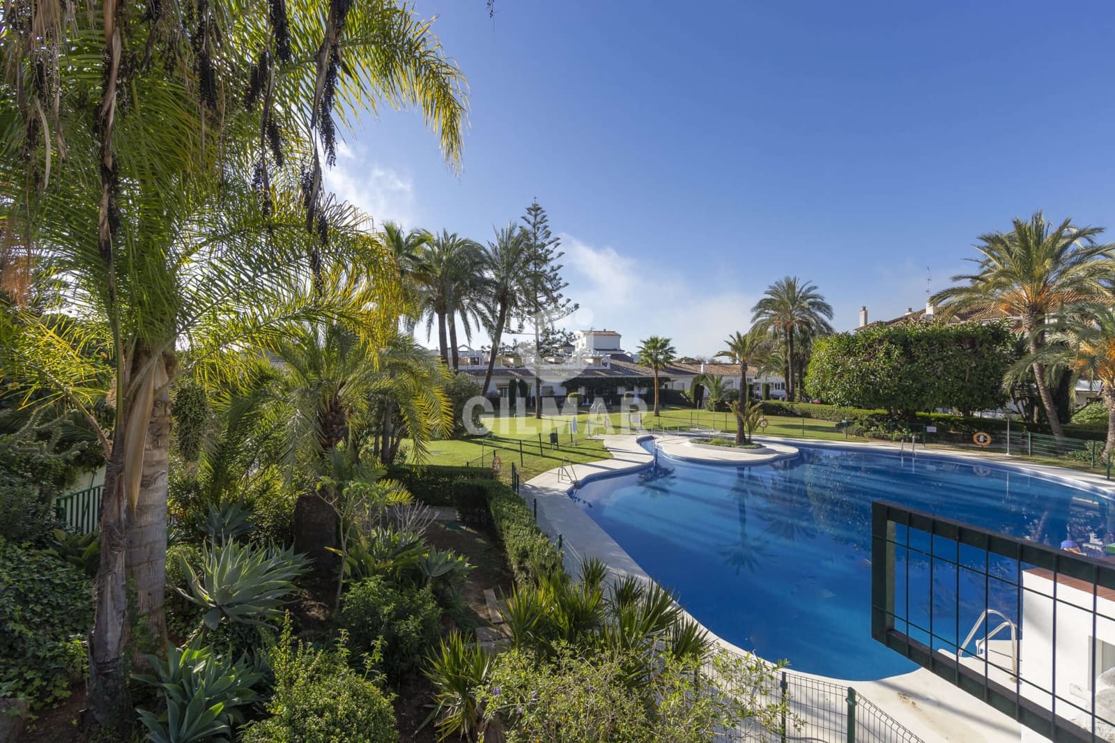 2 soverom Leilighet til salgs i Marbella med svømmebasseng - € 390 000 (Ref: 9973727)