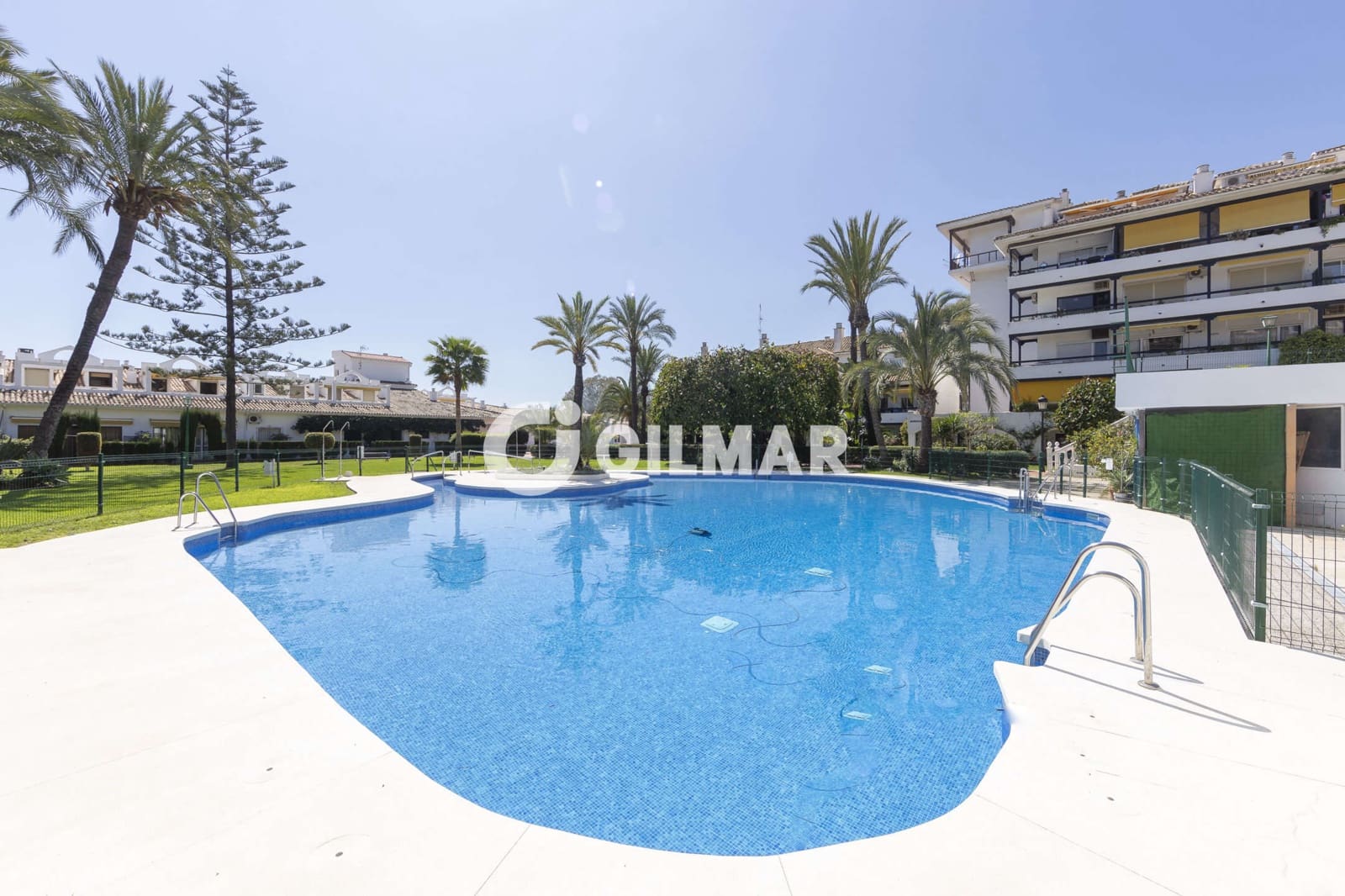 2 soveværelse Lejlighed til salg i Golden Mile med swimmingpool - € 390.000 (Ref: 9973727)