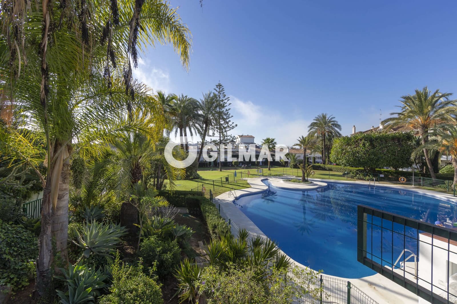 2 soveværelse Lejlighed til salg i Golden Mile med swimmingpool - € 390.000 (Ref: 9973727)
